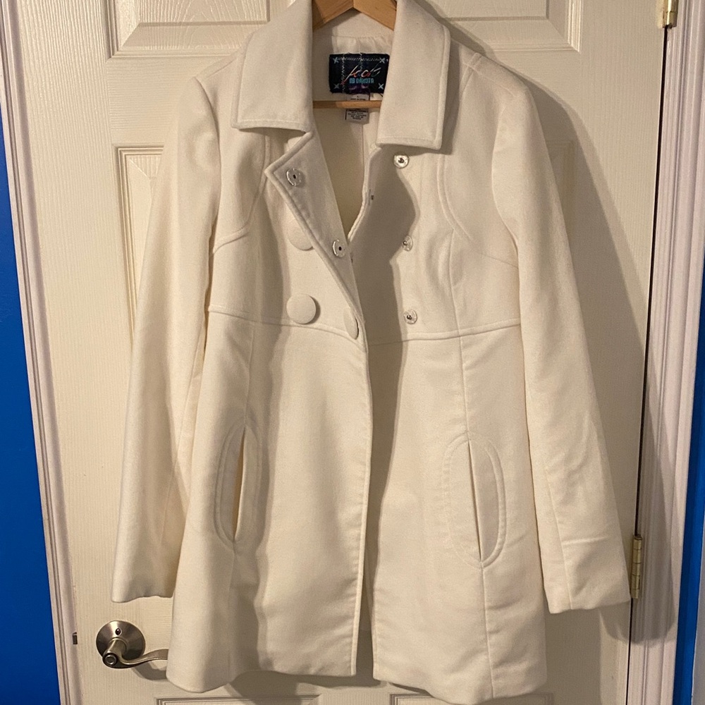 Women's White Coat Jacks BB Dakota